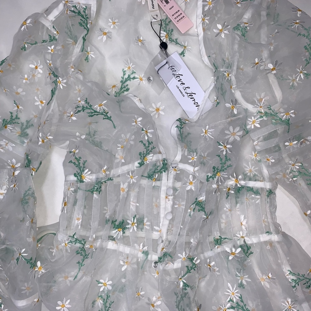 Lia Robe
For Love & Lemons - Picture 4 of 8